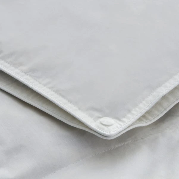 Fogarty White Goose Feather And Down All Seasons 13.5 Tog Duvet 4 Fogarty White Goose Feather And Down All Seasons 13.5 Tog Duvet - Image 4