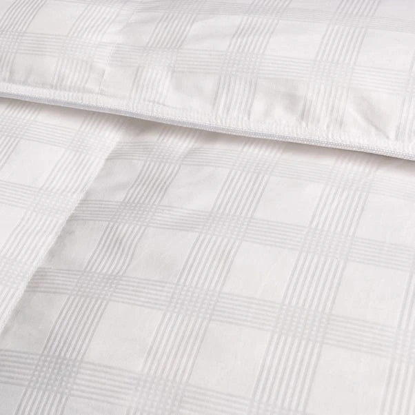 Dorma Hungarian Goose Down 10.5 Tog Duvet 4 Dorma Hungarian Goose Down 10.5 Tog Duvet - Image 4