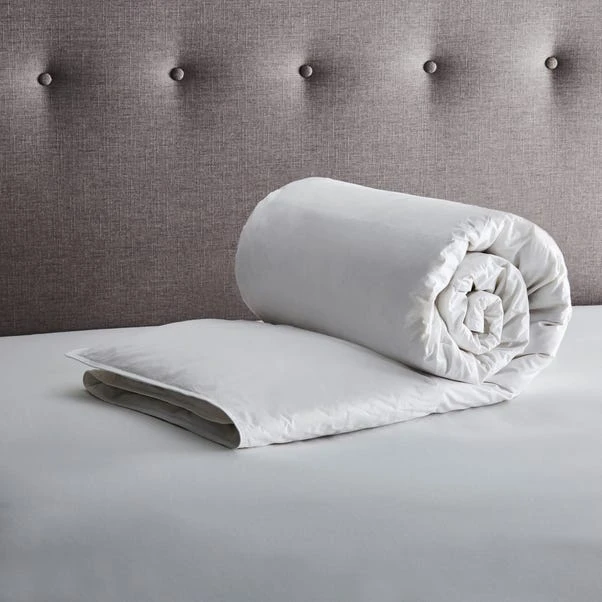 Fogarty White Goose Feather And Down 7.5 Tog Duvet 3 Fogarty White Goose Feather And Down 7.5 Tog Duvet - Image 3