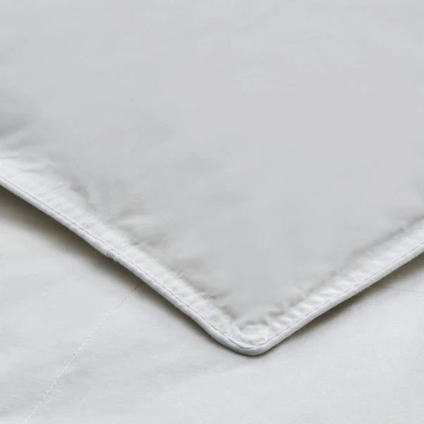 Fogarty Anti Allergy White Goose Feather And Down 10.5 Tog Duvet 2 Fogarty Anti Allergy White Goose Feather And Down 10.5 Tog Duvet - Image 2