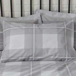 Dunelm Colby Grey Reversible Duvet Cover And Pillowcase Set -Furn. Shop 1000140116 alt04