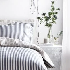 The Linen Yard Hebden Reversible 100% Cotton Navy Duvet Cover And Pillowcase Set -Furn. Shop 1000180100 alt02