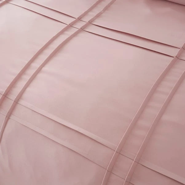 Dunelm Denver Blush Pintuck Duvet Cover And Pillowcase Set 4 Dunelm Denver Blush Pintuck Duvet Cover And Pillowcase Set - Image 4
