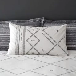 Dunelm Mika Monochrome Reversible Duvet Cover And Pillowcase Set -Furn. Shop 1000181964 alt02