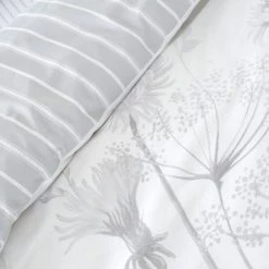 Catherine Lansfield Meadowsweet Floral White Reversible Duvet Cover And Pillowcase Set -Furn. Shop 1000184227 alt02