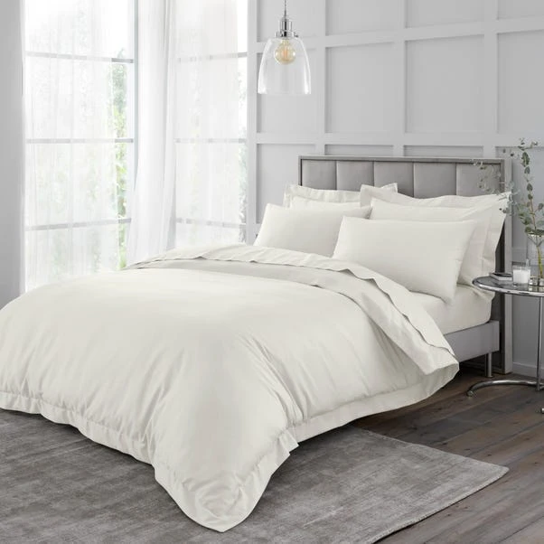 Hotel Cotton 230 Thread Count Sateen Cream Duvet Cover 2 Hotel Cotton 230 Thread Count Sateen Cream Duvet Cover - Image 2