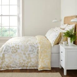 Dorma Daylesford 300 Thread Count Cotton Sateen Yellow Duvet Cover And Pillowcase Set -Furn. Shop 30712686 alt02