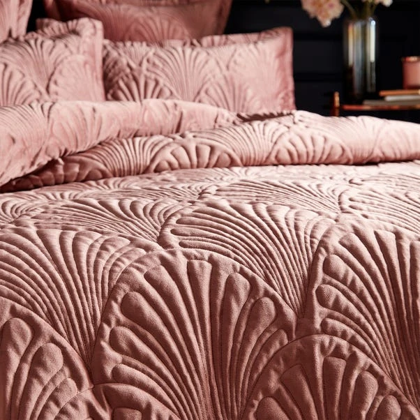 Paoletti Palmeria Blush Embroidered Reversible Duvet Cover And Pillowcase Set 2 Paoletti Palmeria Blush Embroidered Reversible Duvet Cover And Pillowcase Set - Image 2