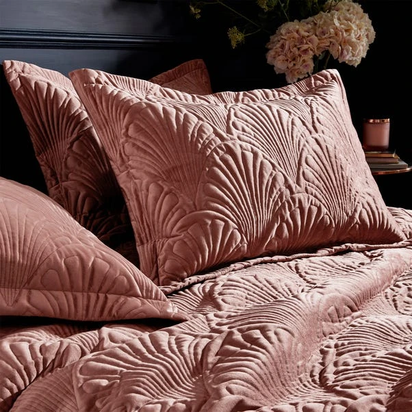 Paoletti Palmeria Blush Embroidered Reversible Duvet Cover And Pillowcase Set 3 Paoletti Palmeria Blush Embroidered Reversible Duvet Cover And Pillowcase Set - Image 3