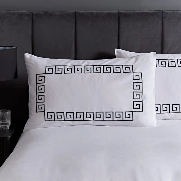 Hotel Greek Key White Duvet Cover And Pillowcase Set 2 Hotel Greek Key White Duvet Cover And Pillowcase Set - Image 2
