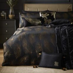 ﻿Laurence Llewelyn-Bowen Dandy Gold Duvet Cover And Pillowcase Set