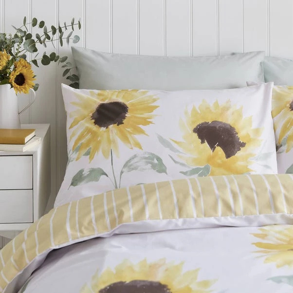 Catherine Lansfield Painted Sunflowers Duvet Cover And Pillowcase Set 2 Catherine Lansfield Painted Sunflowers Duvet Cover And Pillowcase Set - Image 2