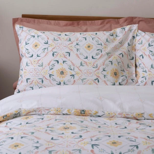 Dunelm Sofia Floral Anti-Allergy 100% Cotton Duvet Cover And Pillowcase Set 5 Dunelm Sofia Floral Anti-Allergy 100% Cotton Duvet Cover And Pillowcase Set - Image 5