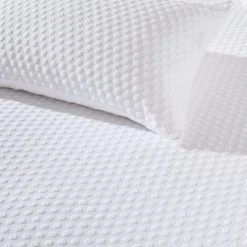 The Linen Yard Polka Tuft White 100% Cotton Duvet Cover & Pillowcase Set 5 The Linen Yard Polka Tuft White 100% Cotton Duvet Cover & Pillowcase Set -Furn. Shop 30824178 alt02