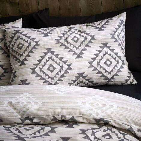 Catherine Lansfield Aztec Geo Reversible Duvet Cover Set Natural - Single 3 Catherine Lansfield Aztec Geo Reversible Duvet Cover Set Natural - Single - Image 3